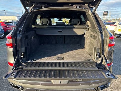 Used 2021 BMW X5 xDrive40i w/ M Sport Package image 12