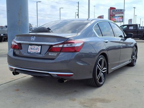 Used 2017 Honda Accord Sport Special Edition image 6