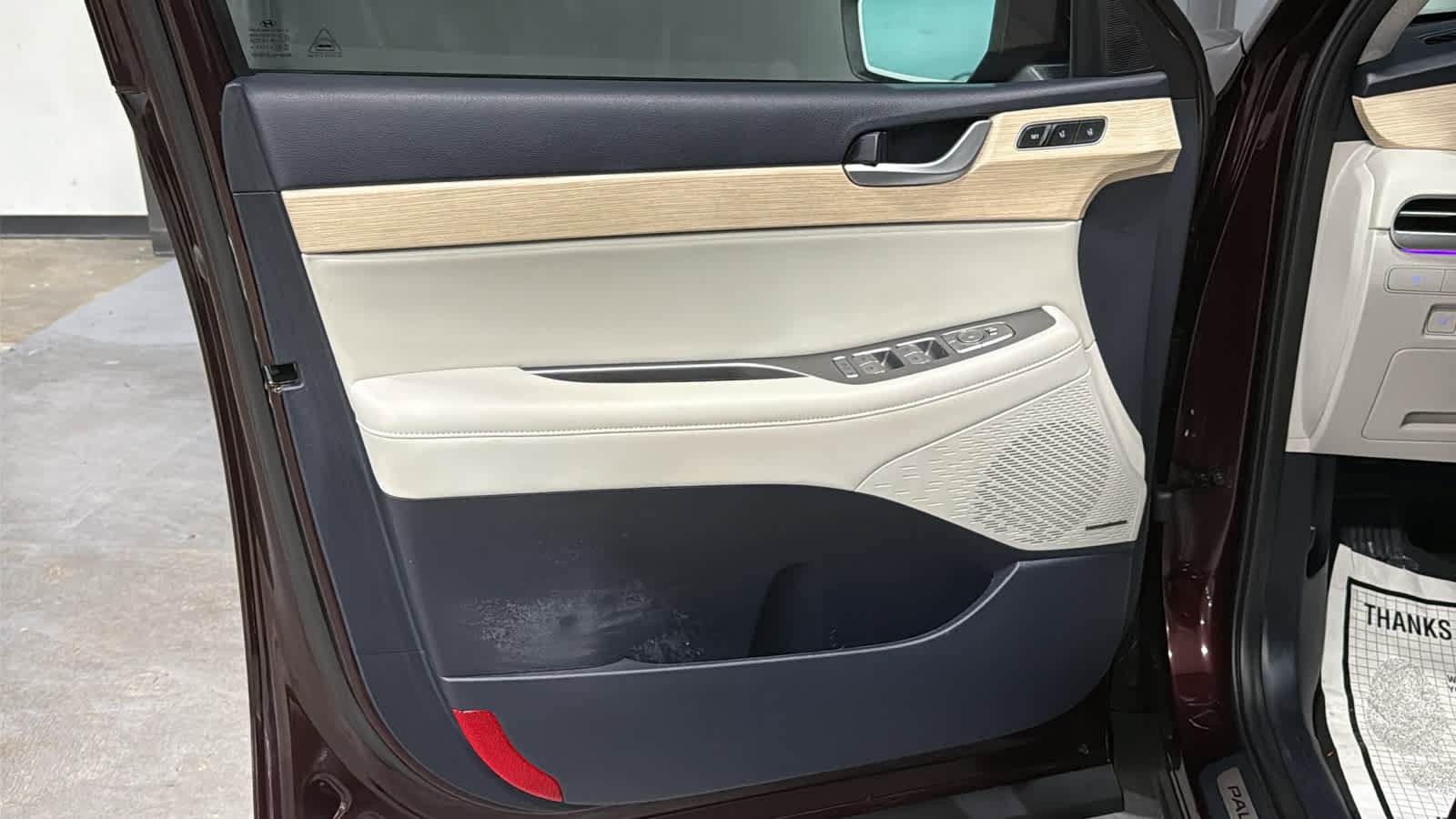 Used 2024 Hyundai Palisade Limited AWD/4WD image 9
