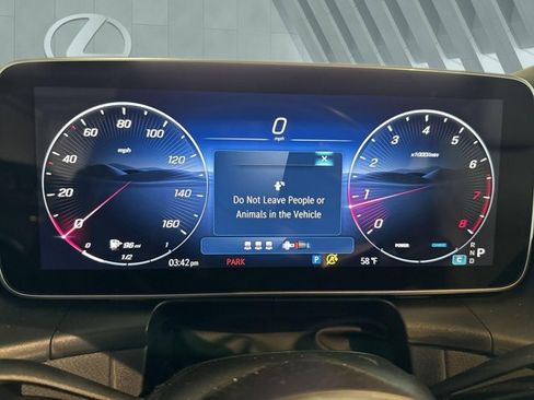 Used 2025 Mercedes-Benz GLC 300 image 16