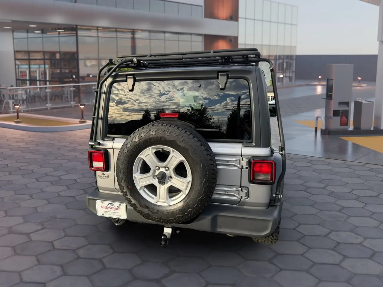 Used 2019 Jeep Wrangler Sport AWD/4WD image 10