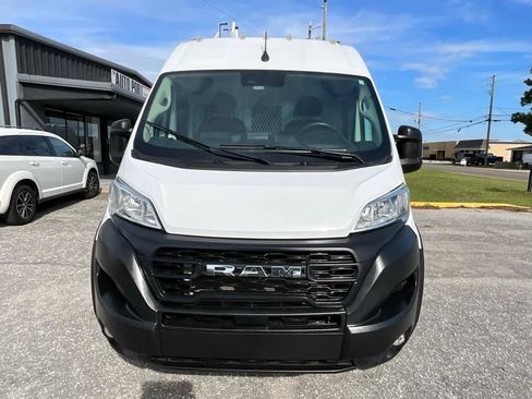 Used 2024 RAM ProMaster 2500 w/ Convenience Group image 2
