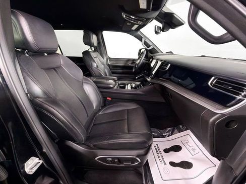 Used 2022 Jeep Wagoneer Series II image 32