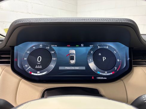Used 2023 Land Rover Range Rover SE AWD/4WD image 18
