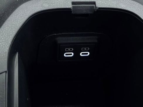 Used 2024 Toyota RAV4 XLE AWD/4WD image 34