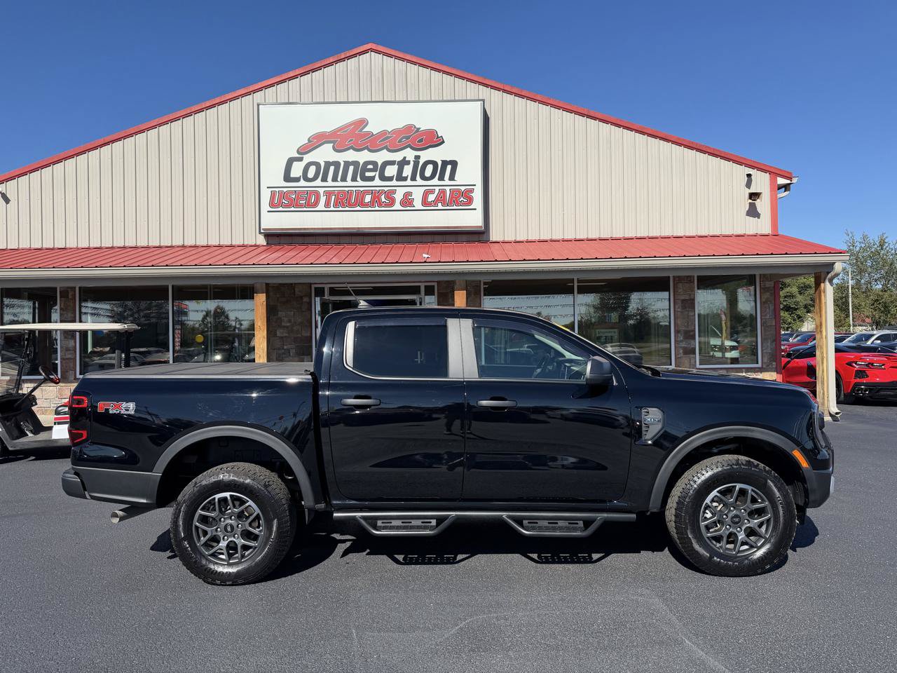 Used 2025 Ford Ranger XLT w/ FX4 Off-Road Package AWD/4WD image 3