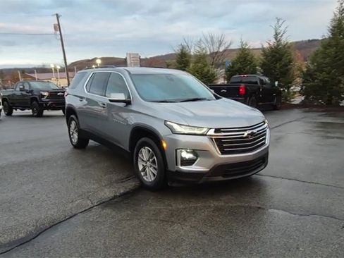 Used 2023 Chevrolet Traverse LT w/ LPO, Floor Liner Package image 3