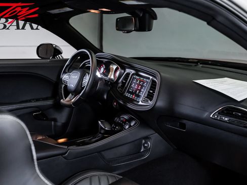 Used 2022 Dodge Challenger SRT Hellcat RWD image 38