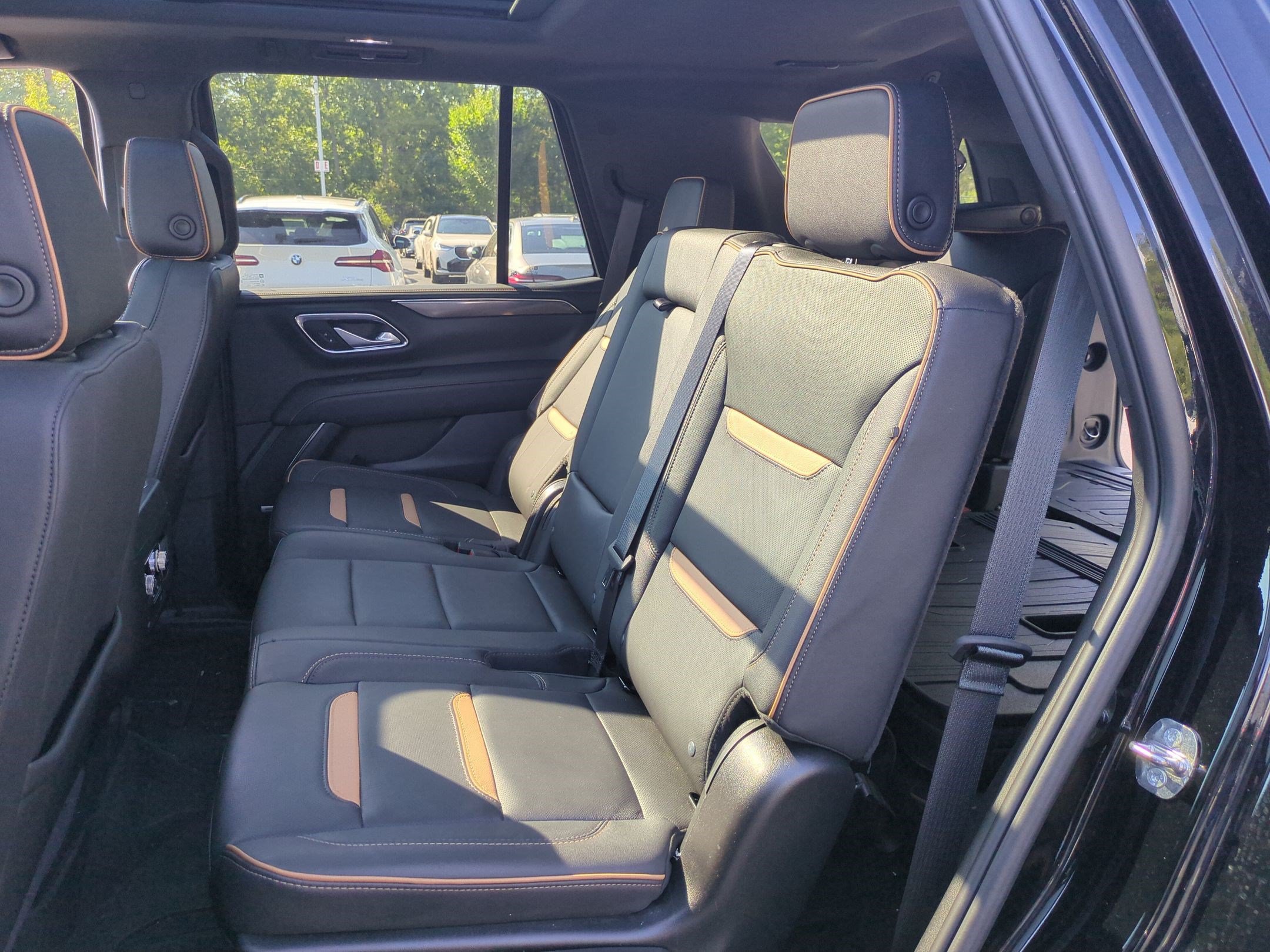 Used 2024 GMC Yukon AT4 AWD/4WD image 30