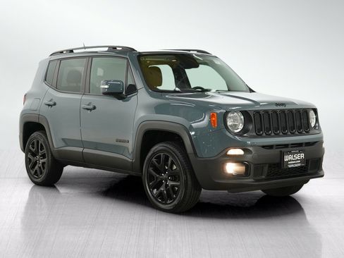 Used 2017 Jeep Renegade Altitude AWD/4WD image 7