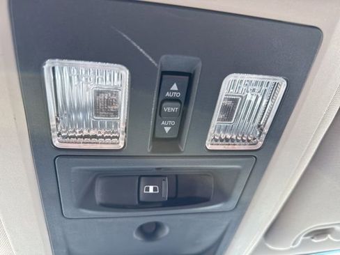 Used 2015 RAM 1500 Laramie AWD/4WD image 28