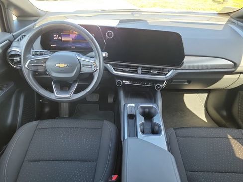 Used 2025 Chevrolet Equinox EV LT FWD image 19