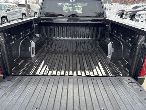 Used 2021 Chevrolet Silverado 1500 LT w/ Z71 Off-Road Package image 11