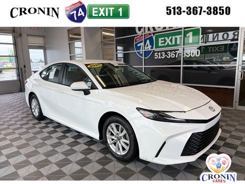Used 2025 Toyota Camry LE FWD image 1