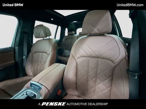 Used 2026 BMW X7 xDrive40i w/ Executive Package image 5