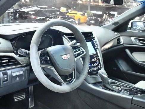 Used 2016 Cadillac CTS V w/ Luxury Package image 41