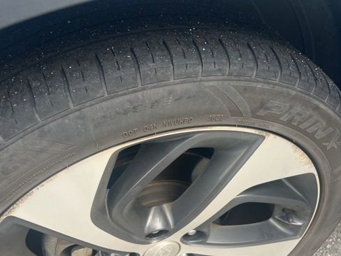 Used 2018 Hyundai Tucson Value FWD image 3