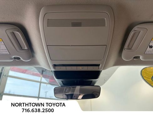 Used 2025 MAZDA CX-50 AWD 2.5 S w/ Preferred Package image 15