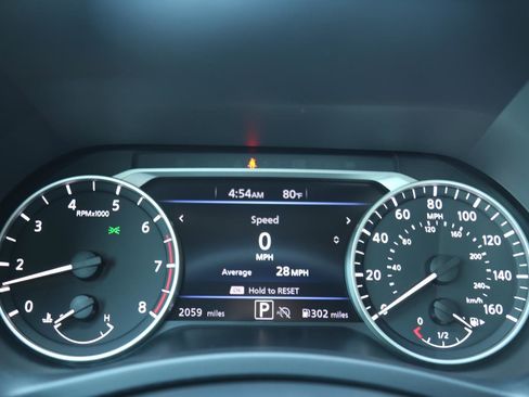 Used 2025 Nissan Sentra SR w/ SR Premium Package image 9