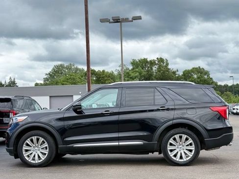 Used 2023 Ford Explorer Limited w/ Hybrid Equipment Group 310A AWD/4WD image 45