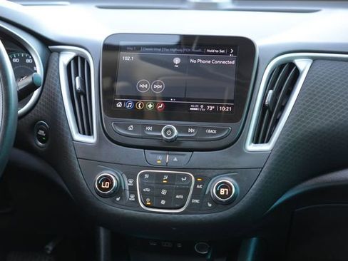 Used 2023 Chevrolet Malibu LT FWD image 16