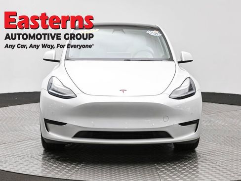 Used 2020 Tesla Model Y Long Range image 2