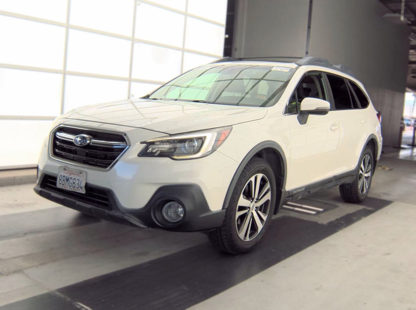 Used 2018 Subaru Outback 2.5i Limited AWD/4WD image 1