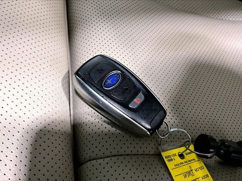 Used 2023 Subaru Outback Limited image 11