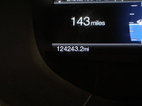 Used 2017 Ford Edge Titanium w/ Equipment Group 301A AWD/4WD image 39