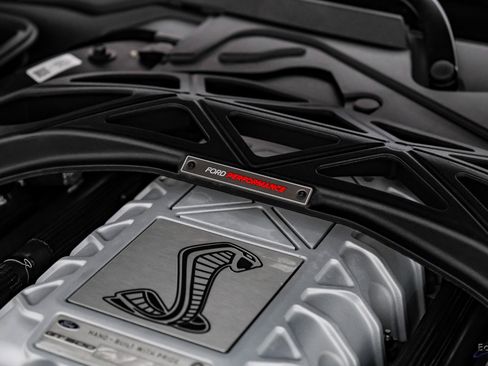 Used 2020 Ford Mustang Shelby GT500 w/ Carbon Fiber Track Pack image 68