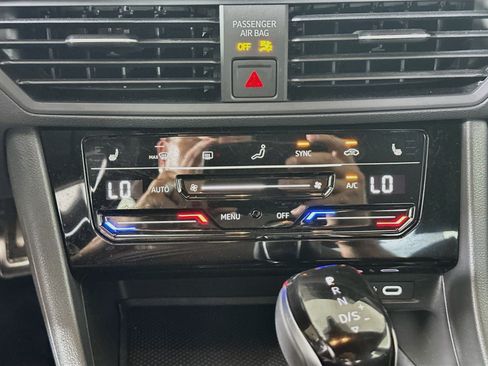 Used 2025 Volkswagen Jetta Sport FWD image 24