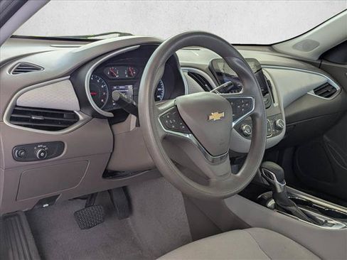 Used 2024 Chevrolet Malibu LT FWD image 10