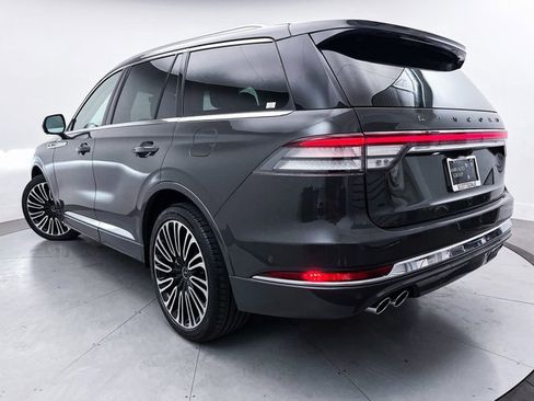 Used 2023 Lincoln Aviator Black Label w/ Dynamic Handling Package image 2