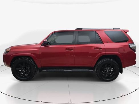 Used 2022 Toyota 4Runner SR5 RWD image 9