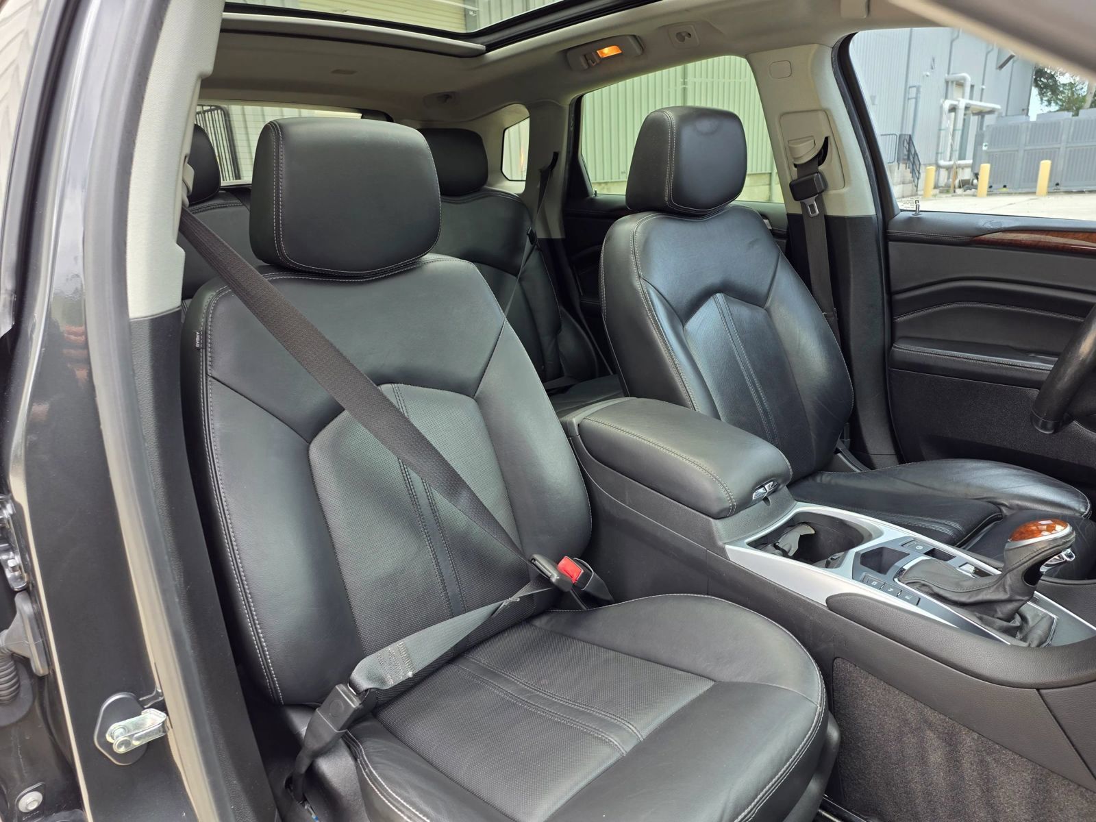 Used 2016 Cadillac SRX Luxury w/ Driver Awareness Package FWD image 30