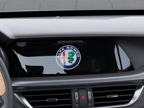 New 2025 Alfa Romeo Stelvio Sprint AWD/4WD image 19