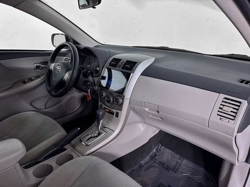 Used 2011 Toyota Corolla LE image 28