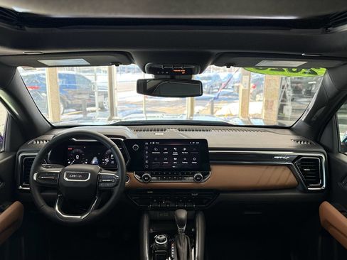 Used 2025 GMC Canyon AT4 w/ Technology Plus Package image 22