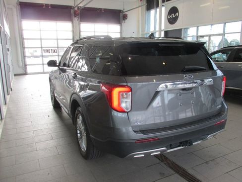 Used 2024 Ford Explorer XLT w/ Equipment Group 202A image 6