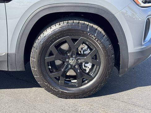 Used 2026 Volkswagen Atlas Peak Edition AWD/4WD image 12