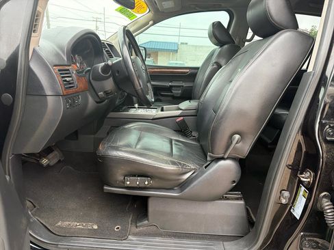 Used 2011 Nissan Armada Platinum w/ 2nd Row Captain Seat Pkg AWD/4WD image 9