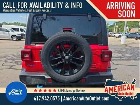 Used 2022 Jeep Wrangler Unlimited Sahara w/ Cold Weather Group AWD/4WD image 13