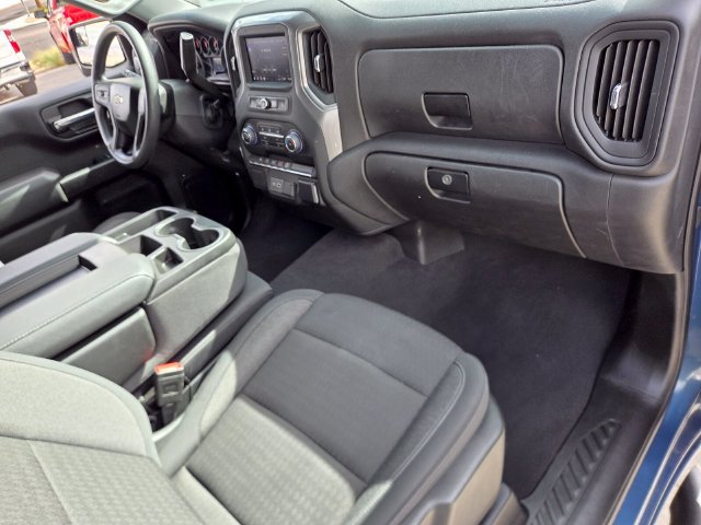 Certified 2024 Chevrolet Silverado 1500 Custom w/ Turbomax Blackout Package AWD/4WD image 16