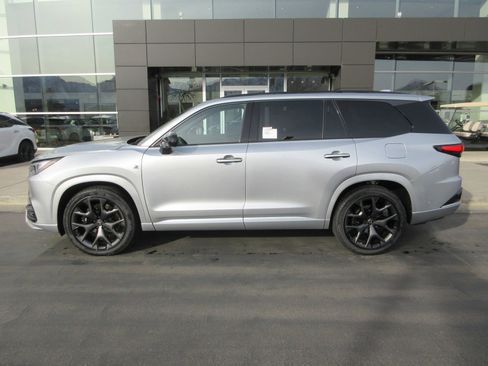 New 2025 Lexus TX 500h AWD image 3