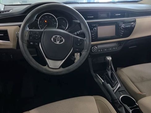 Used 2016 Toyota Corolla LE FWD image 7