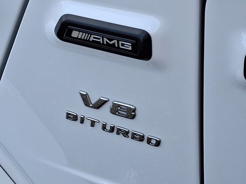 Used 2025 Mercedes-Benz G 63 AMG 4MATIC image 32