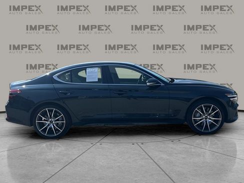 Used 2025 Genesis G70 2.5T image 6