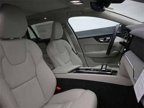 New 2026 Volvo V60 B5 Cross Country Plus w/ Protection Package Premier image 35