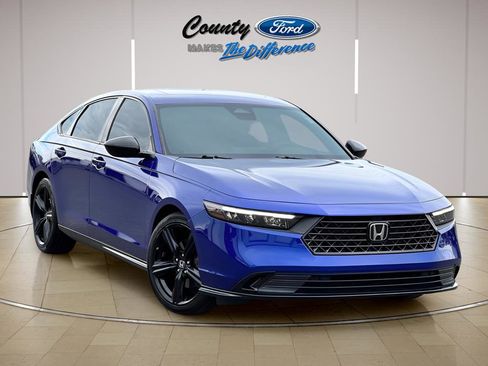 Used 2023 Honda Accord Sport image 1
