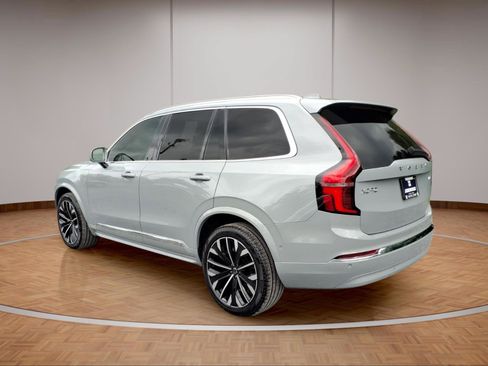 Certified 2026 Volvo XC90 B6 Plus AWD/4WD image 4